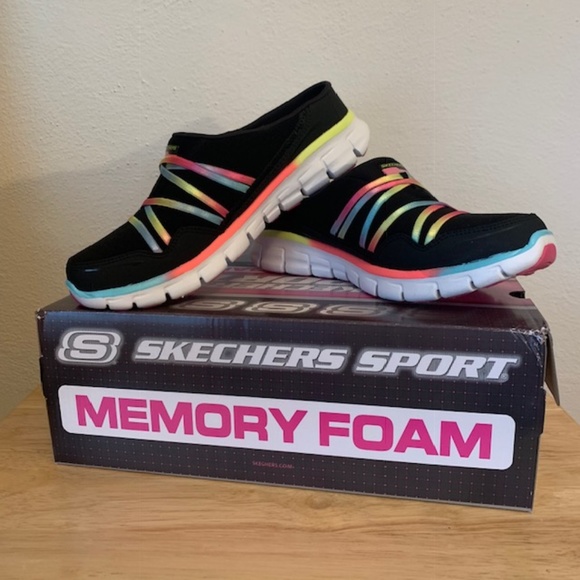 Shoes - Skechers Sport Memory Foam Slip On Shoes Like New